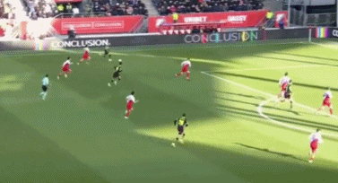 😎我还能再进！塞巴里推射破门，埃因霍温暂1-0领先乌德勒支