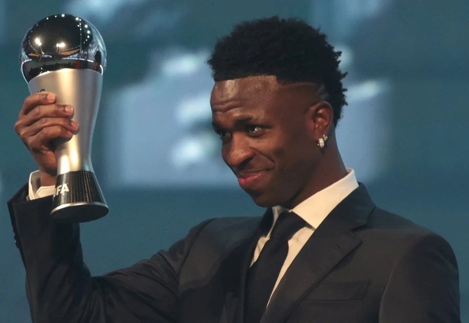 FIFA最佳投票：梅西没选罗德里，金球奖投票挨批的国家开始选维尼修斯